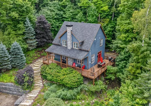 House for sale - 9 Ch. des Tilleuls, Saint-Sauveur, J0R 1R7