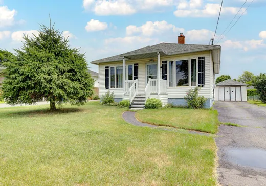 Maison à étages à vendre - 327 Rue Papineau, Granby, J2G5X8