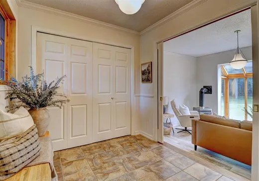 Maison à vendre - 100 Ch. des Mésanges, L'Ange-Gardien, J8L 0H9