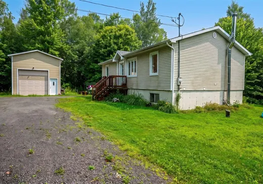 House for sale - 130 Rue Philipon, Saint-Calixte, J0K 1Z0