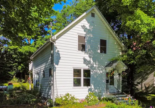 Un étage et demi à vendre - 313 Rue de London, Sherbrooke, J1H3M6