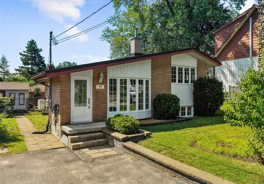 Paliers multiples à vendre - 49 Rue L'Auberivière, Laval (Sainte-Rose), H7L1B6