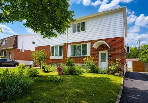 Two or more stories for sale - 277 Rue Pierre-Chasseur, Laval (Chomedey), H7L4A3