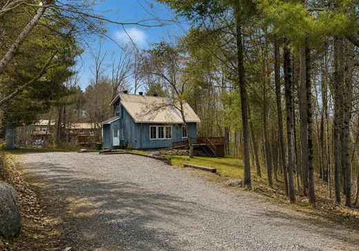 House for sale - 1480 Rue Vigneault, Ste-Anne-Des-Lacs, J0R 1B0
