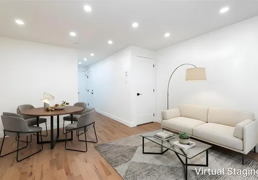Condo à vendre - 2108 Rue Atateken, Montréal (Centreville), H2L 3L8