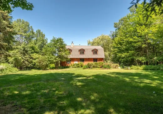Two or more stories for sale - 102 Ch. de la Sablière, Mont-Tremblant, J8E1N6