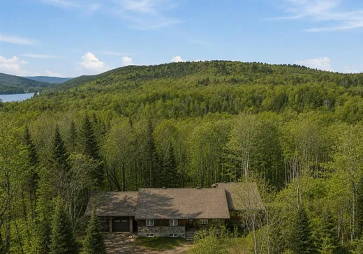 Maison à vendre - 516-518 Ch. des Boisés, Mont-Tremblant, J8E 1L5