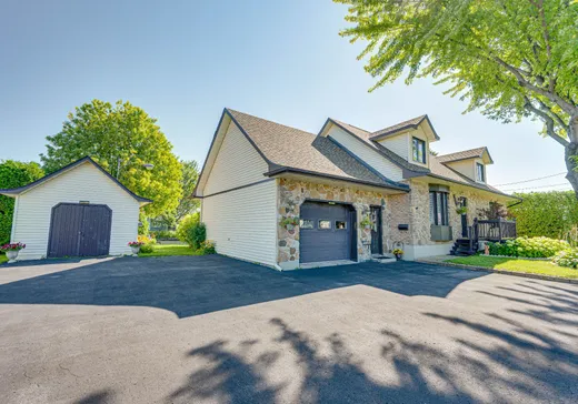 Maison à étages à vendre - 143 40e Avenue, Sainte-Barbe, J0S1P0