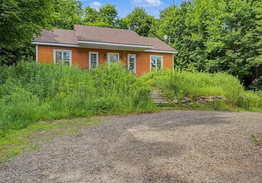 Maison à vendre - 166 Ch. du Curé-Corbeil E., Val Morin, J0T 2R0