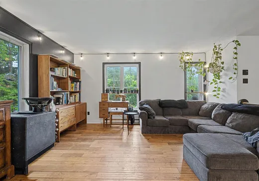 Maison à vendre - 166 Ch. du Curé-Corbeil E., Val Morin, J0T 2R0