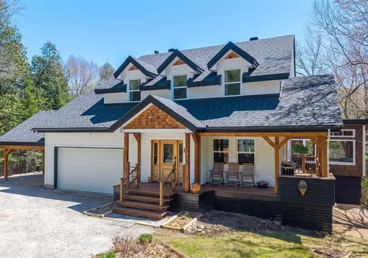 Maison à vendre - 283 Ch. de la Presqu'île, Mont-Blanc, J0T 2G0