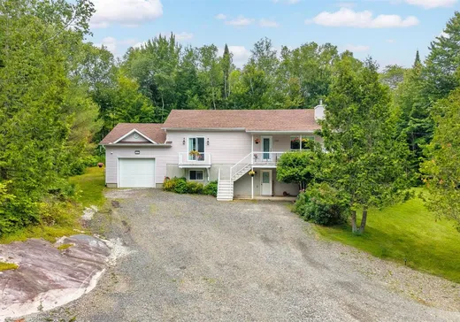 Two or more stories for sale - 130 Ch. du Lac-Dufour, Mont-Tremblant, J8E2H8