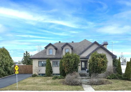 Maison à vendre - 1004 Av. Suzanne, Saint-Vincent-de-Paul, H7C 2J6