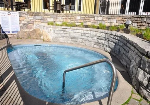 Condo à vendre - 151 Ch. du Curé-Deslauriers, App. 402, Mont-Tremblant, J8E 1C9