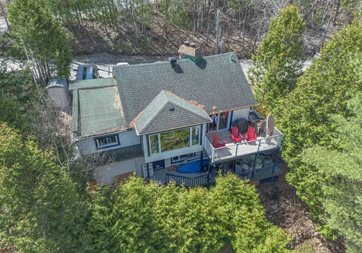Bungalow for sale - 220 Ch. du Lac-Duhamel, Mont-Tremblant, J8E2H1