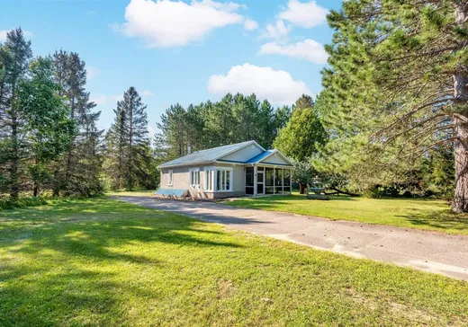 Maison à vendre - 236 Ch. de l'Aéroport, Labelle, J0T 1R0