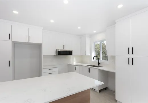 Maison à vendre - 915 Rue Desmarchais, Laval (Fabreville), H7R 4T1
