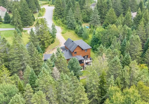 House for sale - 40 Place des Violettes, Mont-Blanc, J0T 2G0