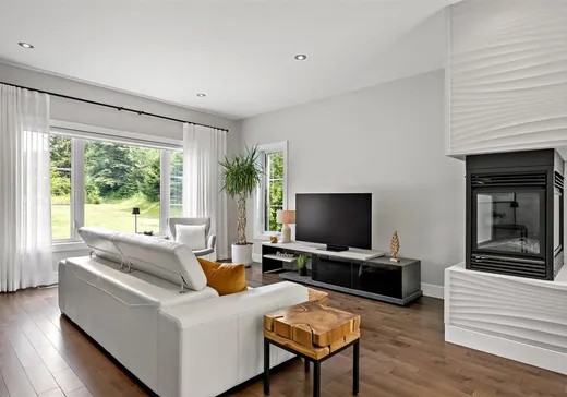 House for sale - 40 Place des Violettes, Mont-Blanc, J0T 2G0