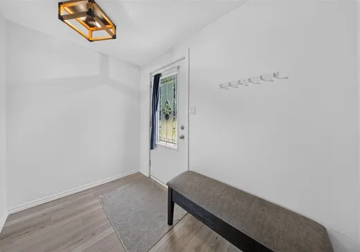 Maison à vendre - 27 Rue Brown, Windsor, J1S 2K7