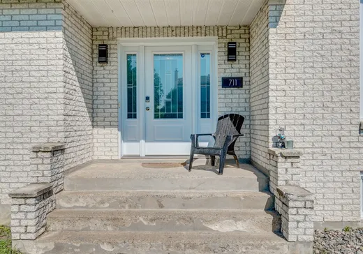 House for sale - 711 Rue Pierre-Joffrion, Vercheres, J0L 2R0