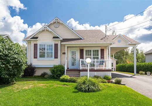 Bungalow à vendre - 1054 Rue des Pélicans, Sherbrooke, J1R0M7