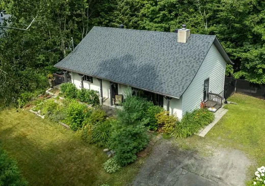 House for sale - 333 Ch. des Pins, Saint-Sauveur, J0R 1K0