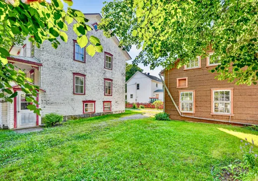 Maison à vendre - 1-1A Rue St-Maurice, Breakeyville, G6Z 7J2