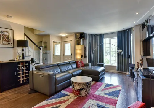 Maison à vendre - 4465 Boul. Ste-Rose, Laval (Fabreville), H7R 1Y5