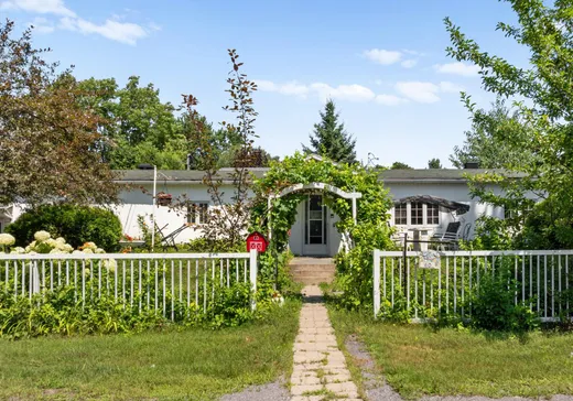 House for sale - 60 Rue St-Laurent, Lavaltrie, J5T 2X4