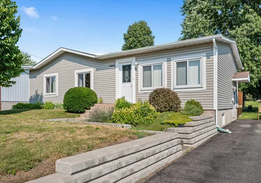Maison à vendre - 387 Rue Desjardins N., Granby, J2G 8N6