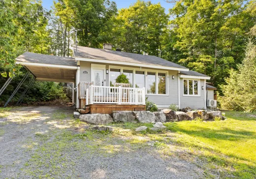 Two or more stories for sale - 162 Ch. du Lac-de-l'Achigan, St-Hippolyte, J8A2S1