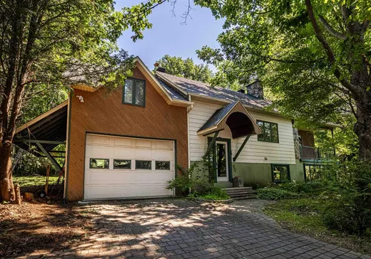Two or more stories for sale - 653 Route 143 S., Windsor, J1S0G5