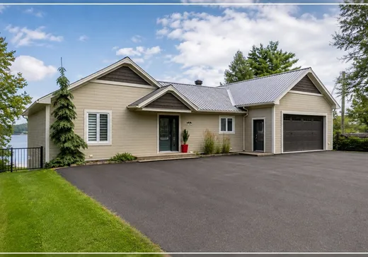 Two or more stories for sale - 3450 Rue Principale, St-Ferdinand, G0N1N0
