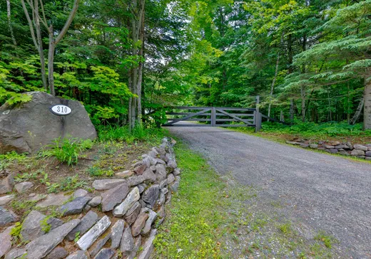 Two or more stories for sale - 310 Ch. de Brébeuf, Mont-Tremblant, J8E2E1