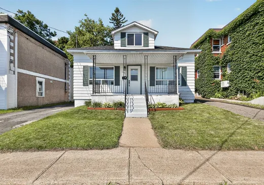 Maison à étages à vendre - 602 Rue Lachaine, Saint-Jérôme, J7Z4N6