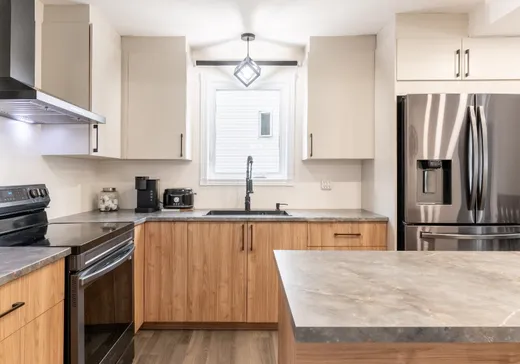 Maison à vendre - 650 Rue Jacques-Cartier, Amos, J0Y 1Z0