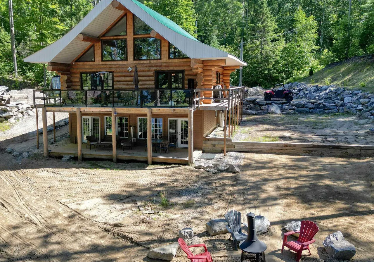 6267 Ch. Crescent Lodge — photo 1