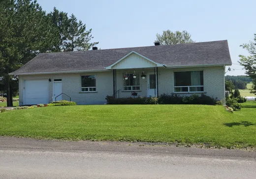 Maison à étages à vendre - 165 Route 195, Saint-Léon-le-Grand, G0J2W0