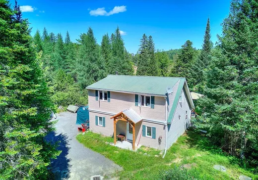 Maison à vendre - 35 Rue des Cascades, Sainte-Marguerite-du-Lac-Masson, J0T 1L0