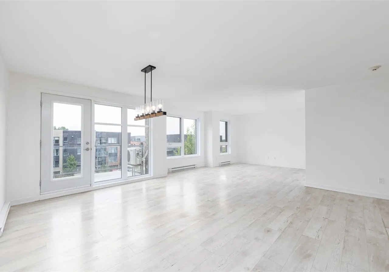 270 Rue de l'Harmonie, App. 402 — photo 3