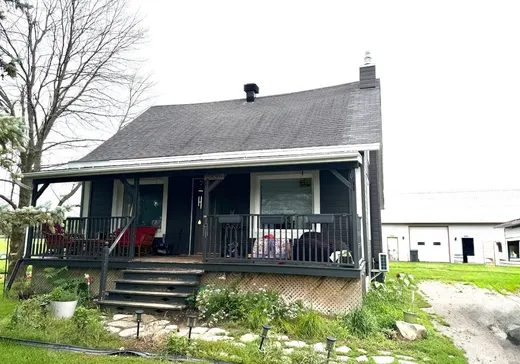 Maison à étages à vendre - 2586 Boul. Gérard-Cadieux, Salaberry-de-Valleyfield, J6S6L7