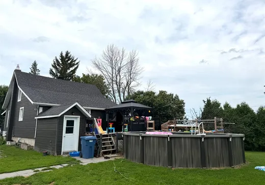 Maison à vendre - 2586 Boul. Gérard-Cadieux, Salaberry-de-Valleyfield, J6S 6L7