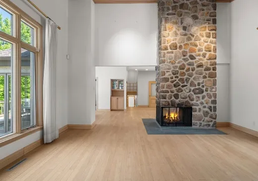 Maison à vendre - 271 Rue de Grenoble, Sainte-Adèle, J8B 2Z3