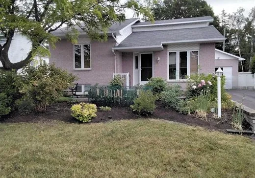 Maison à étages à vendre - 61 Rue de Bergerac, Buckingham, J8M1K2