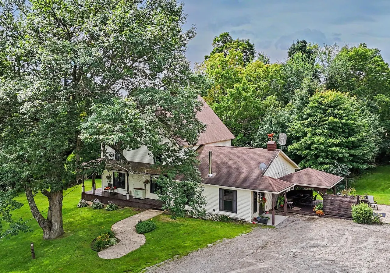 80F Ch. Livingstone — photo 1