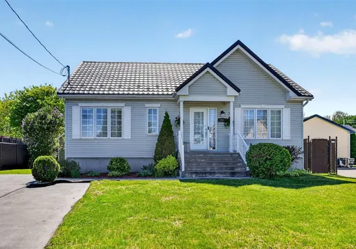 Bungalow for sale - 207 Place Roy, Saint-Zotique, J0P1Z0