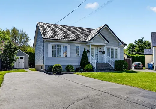 House for sale - 207 Place Roy, Saint-Zotique, J0P 1Z0
