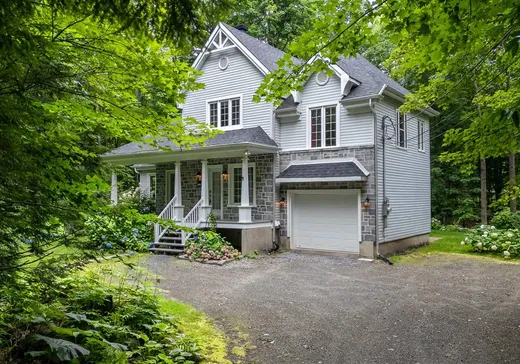 Two or more stories for sale - 1078 Rue Suzor-Côté, Saint-Jérôme, J5L2R4