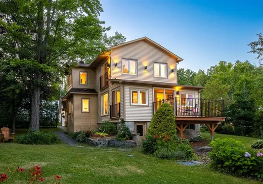 Two or more stories for sale - 80 Rue des Pivoines, Repentigny, J0B2P0